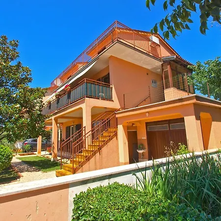 Apartment Andela 250 * Fazana
