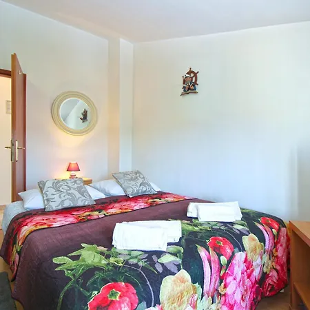 Apartment Andela 250 Fazana