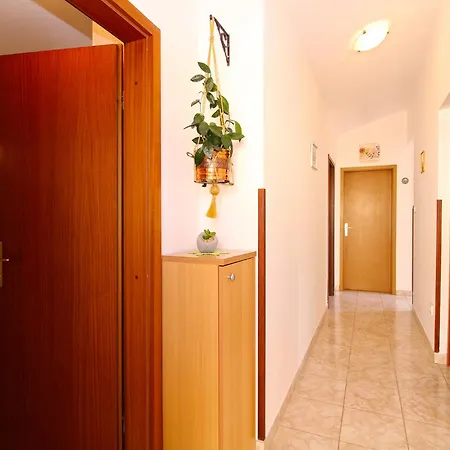 Apartment Andela 250 Fazana